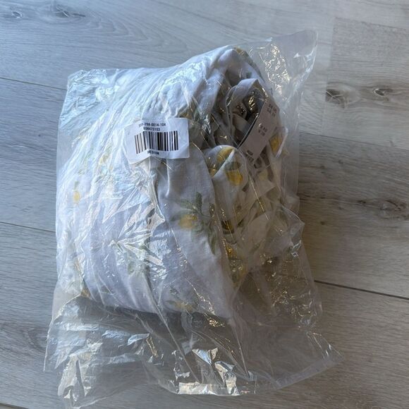 Hollister Co. EMEA BARE Maxi dress lemons size Medium White/Yellow Nwt in pkg - Picture 7 of 8